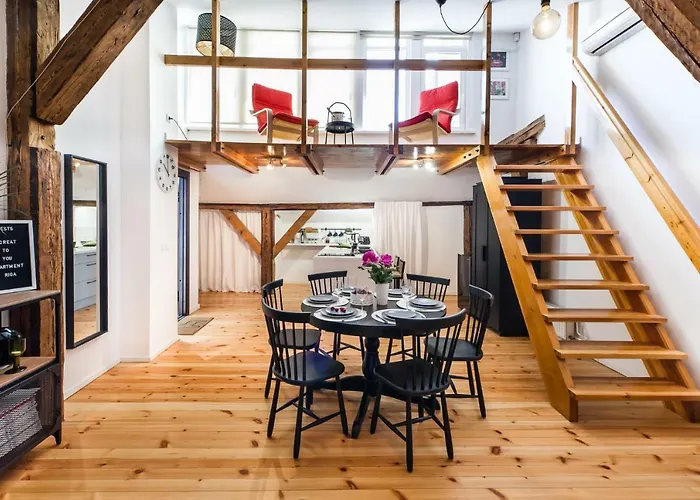 Cozy Studio Mansard Riga Old Town Aptartment, Ac