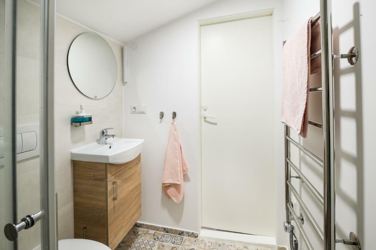 Cozy Mansard Old Town Aptartment, Ac Appartement *